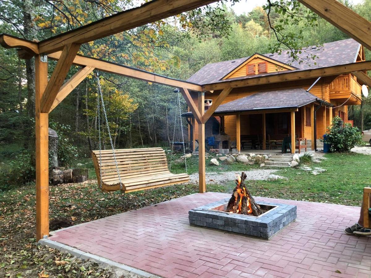 Chalet By The River Văliug Exteriér fotografie